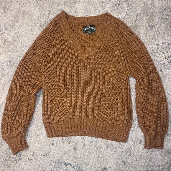 American Eagle Oversized V-Neck Cable Knit Sweater - Picture 1 of 4